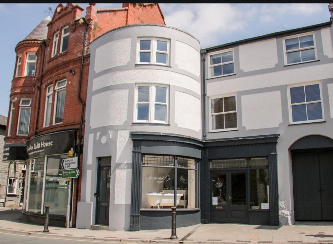 Hand Apartment, Llanrwst, Conwy, Snowdonia Exterior photo